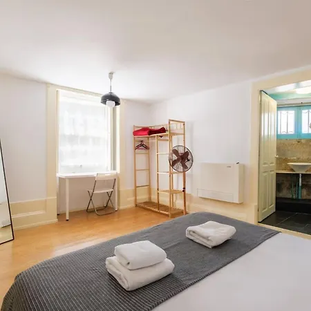 Nyaraló Townhouse 4 Bedrooms Sunny
