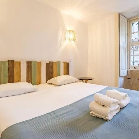 Hébergement de vacances Townhouse 4 Bedrooms Sunny Oporto