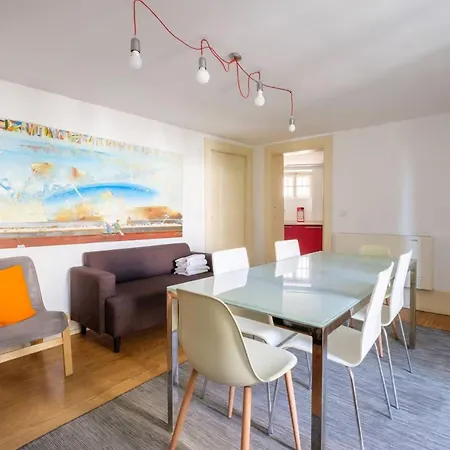 Townhouse 4 Bedrooms Sunny Oporto