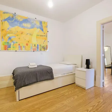 Hébergement de vacances Townhouse 4 Bedrooms Sunny *