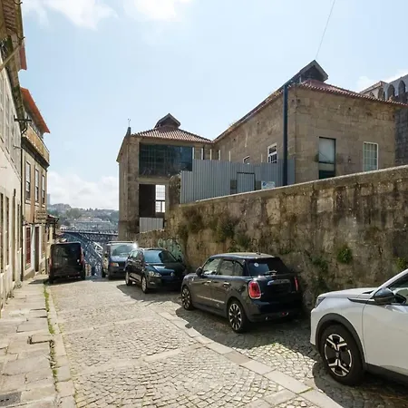 Townhouse 4 Bedrooms Sunny *